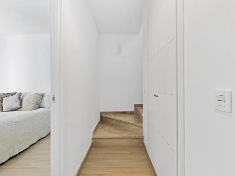 House - Townhouse в продаже в Mijas, Málaga. В доме 2 спален и 2 ванных комнат. Площадь дома 113 м². Площадь участка 100 м²