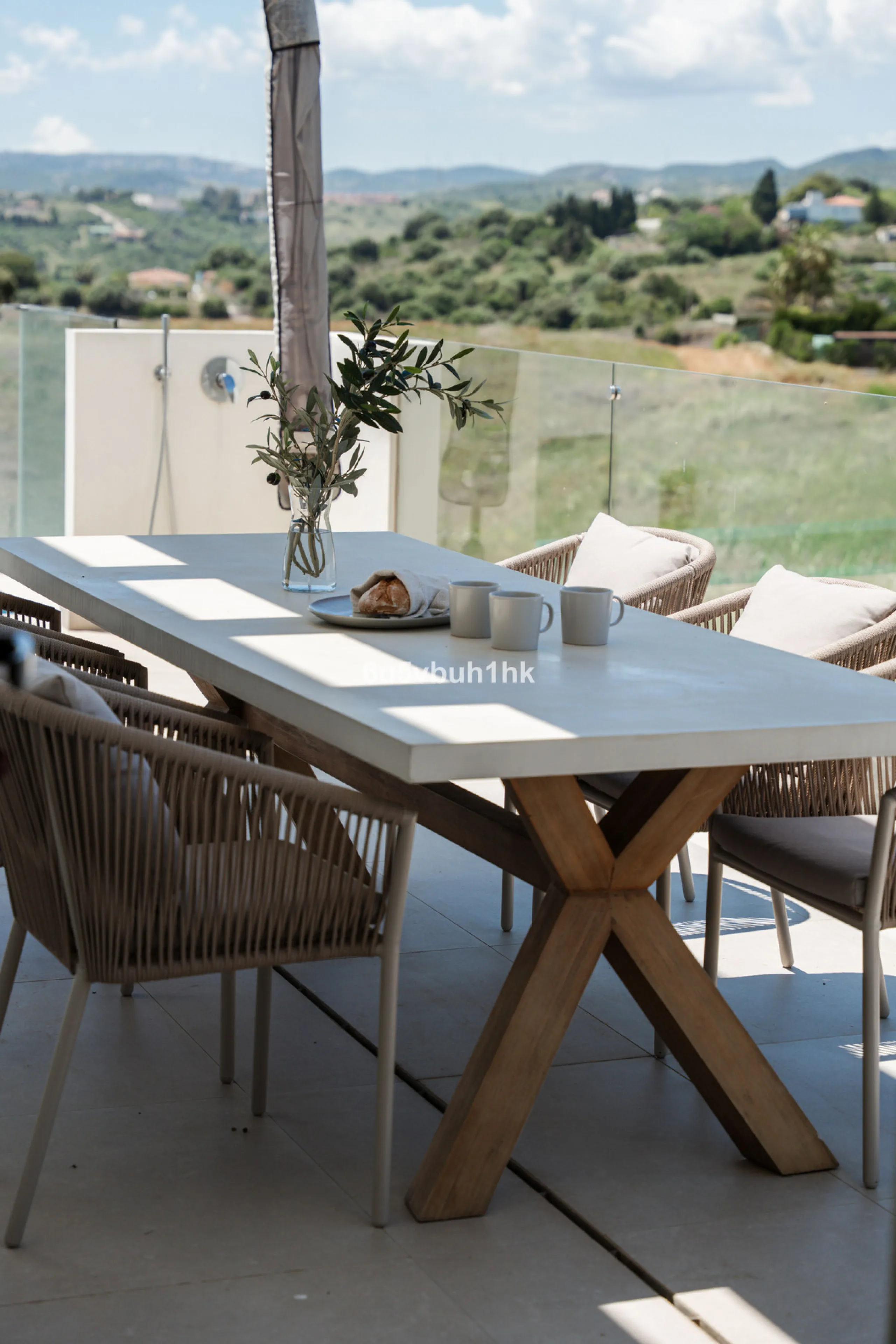 House - Detached Villa в продаже в Estepona, Málaga. В доме 5 спален и 4 ванных комнат. Площадь дома 508 м². Площадь участка 624 м²