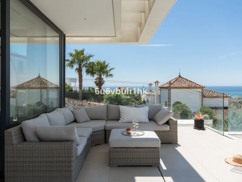 House - Detached Villa в продаже в Estepona, Málaga. В доме 5 спален и 4 ванных комнат. Площадь дома 508 м². Площадь участка 624 м²