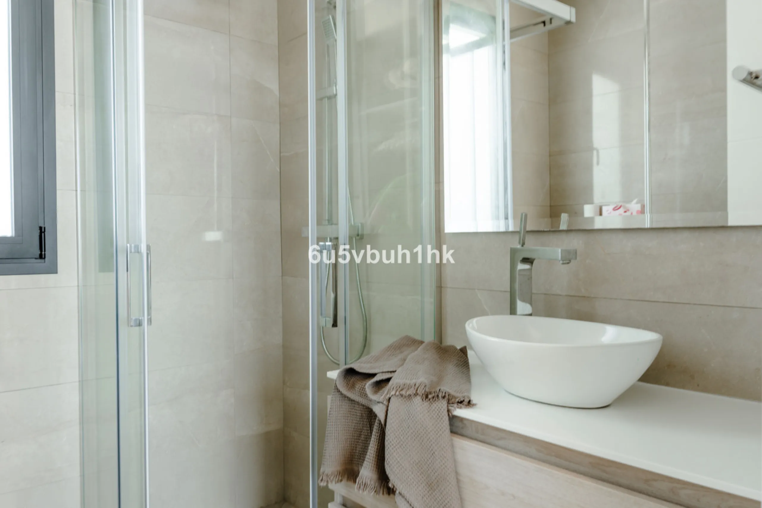 House - Detached Villa в продаже в Estepona, Málaga. В доме 5 спален и 4 ванных комнат. Площадь дома 508 м². Площадь участка 624 м²