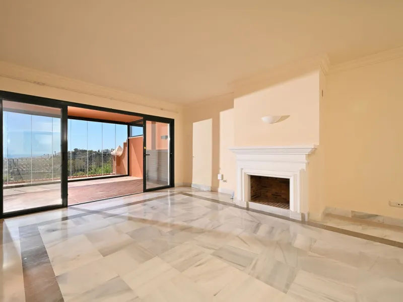 Exclusive 3 Bedroom Apartment with Panoramic Views