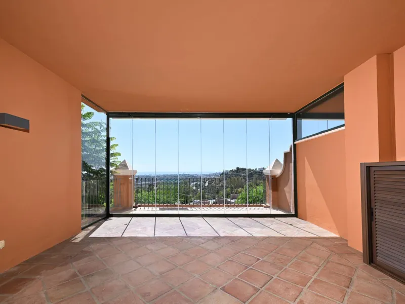 Exclusive 3 Bedroom Apartment with Panoramic Views