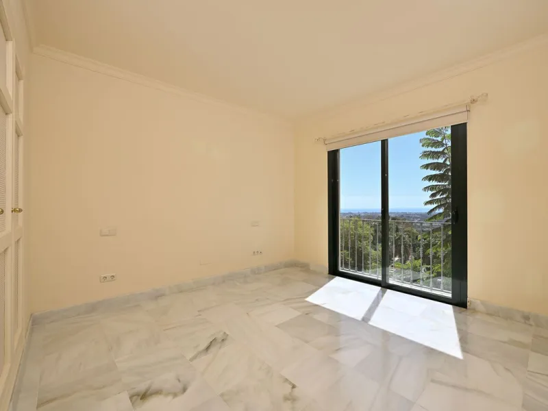 Exclusive 3 Bedroom Apartment with Panoramic Views