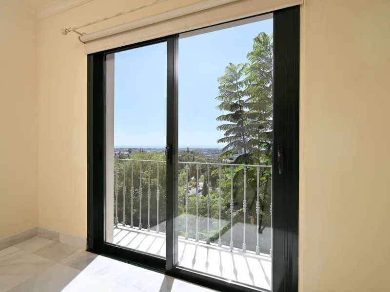 Exclusive 3 Bedroom Apartment with Panoramic Views