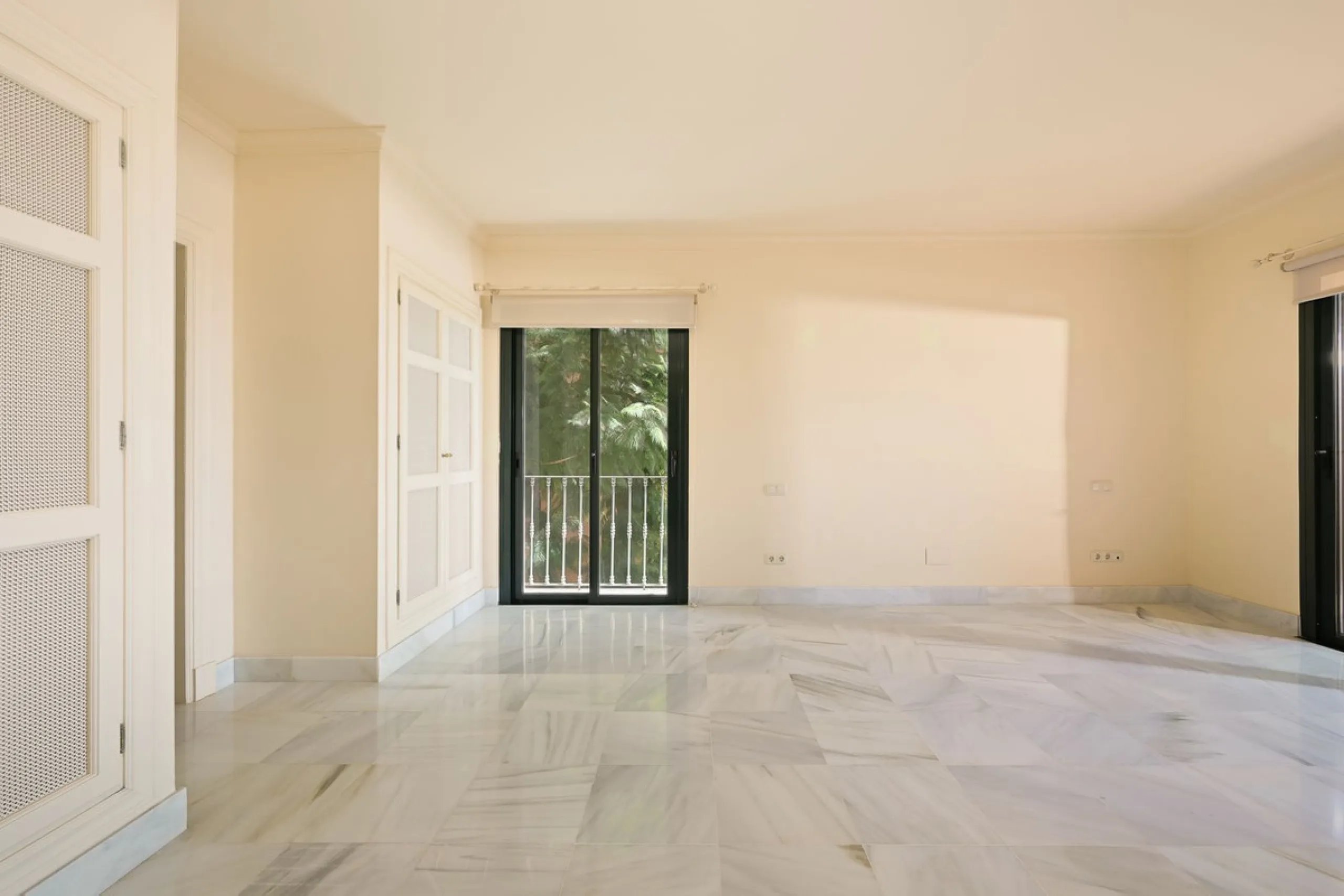 Exclusive 3 Bedroom Apartment with Panoramic Views