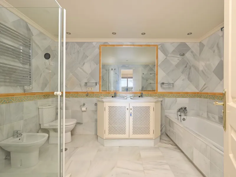 Exclusive 3 Bedroom Apartment with Panoramic Views