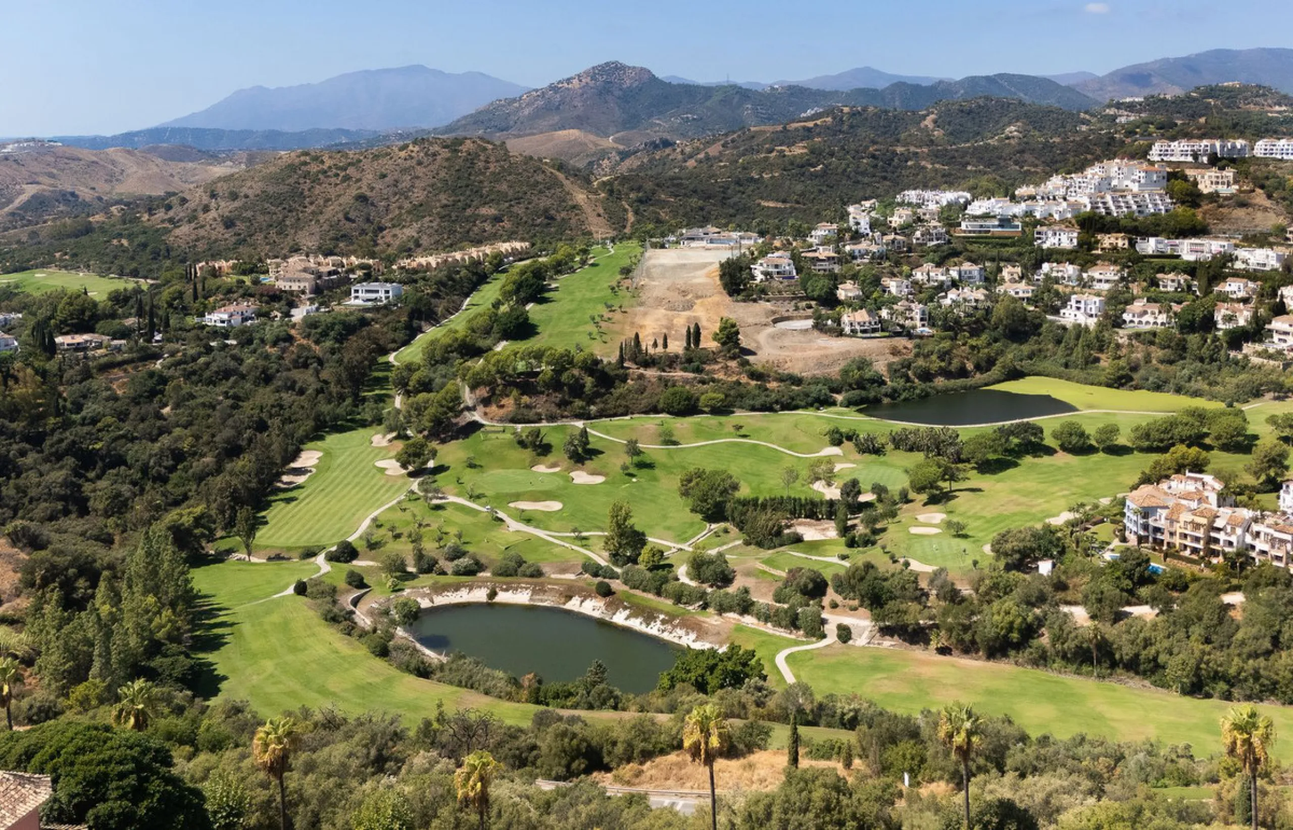 Exclusive 3 Bedroom Apartment with Panoramic Views