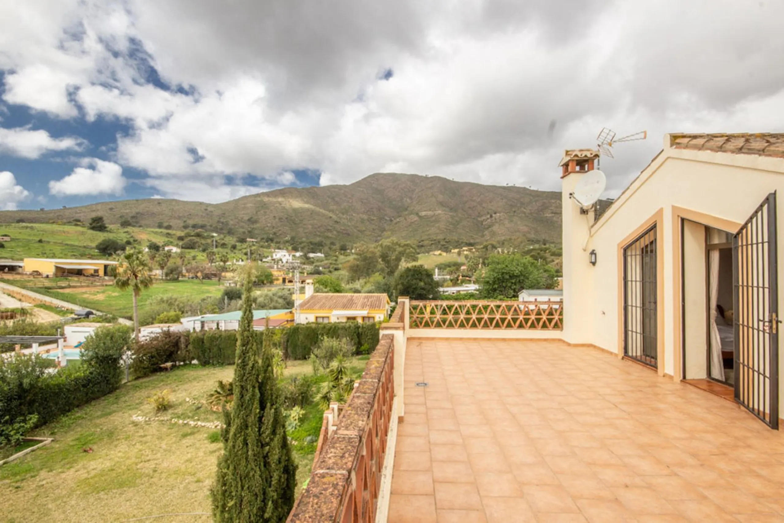 Charming Finca in Entrerríos – Space, Privacy & Andalusian Character