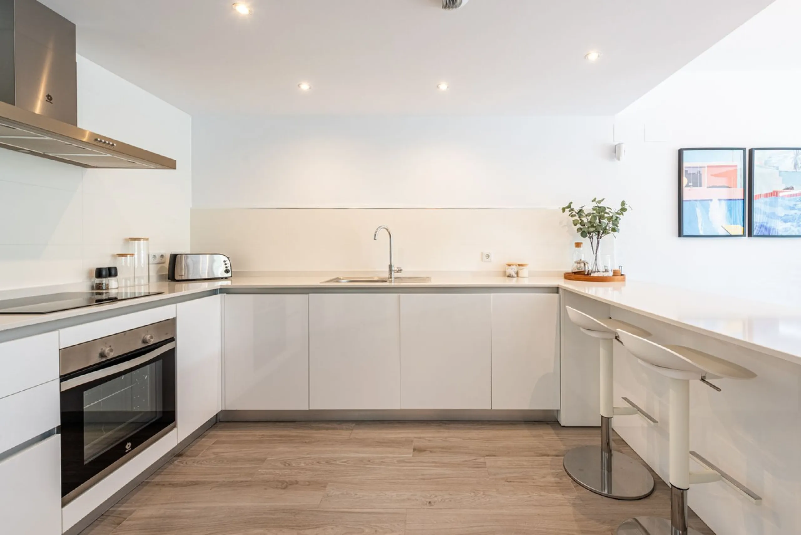 Apartment - Middle Floor Apartment в продаже в Benahavís, Málaga. В доме 2 спален и 2 ванных комнат. Площадь дома 89 м²