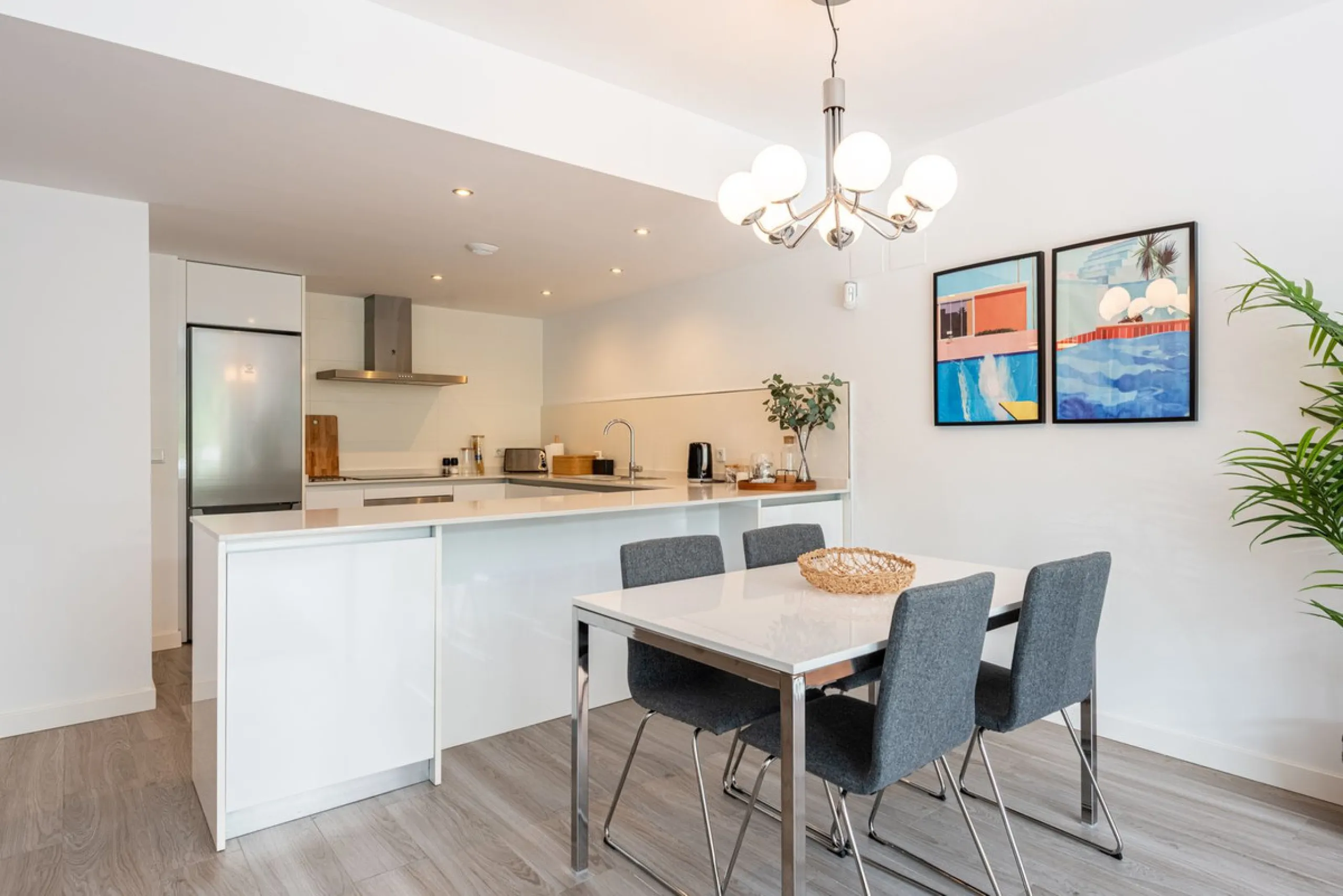 Apartment - Middle Floor Apartment в продаже в Benahavís, Málaga. В доме 2 спален и 2 ванных комнат. Площадь дома 89 м²