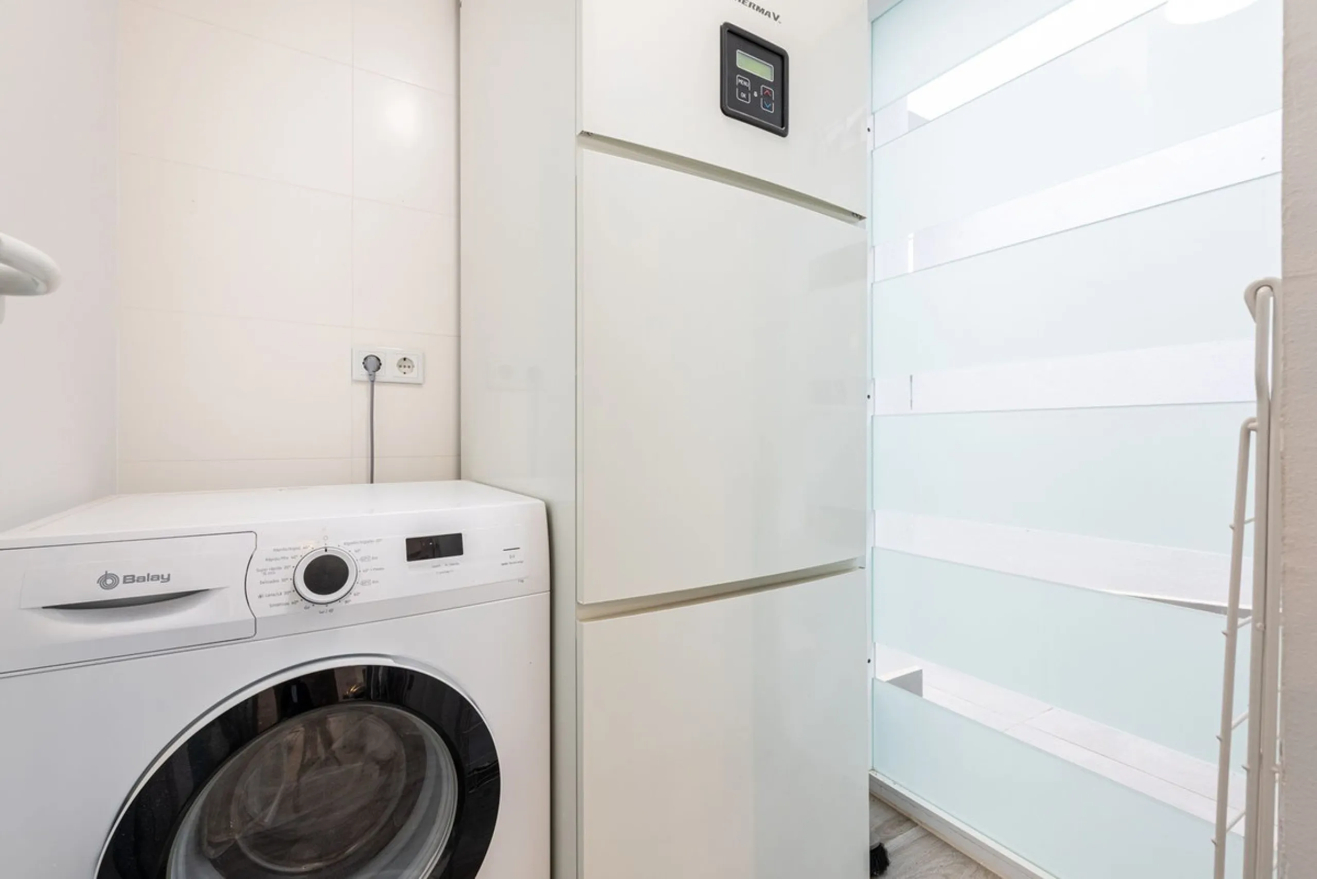 Apartment - Middle Floor Apartment в продаже в Benahavís, Málaga. В доме 2 спален и 2 ванных комнат. Площадь дома 89 м²