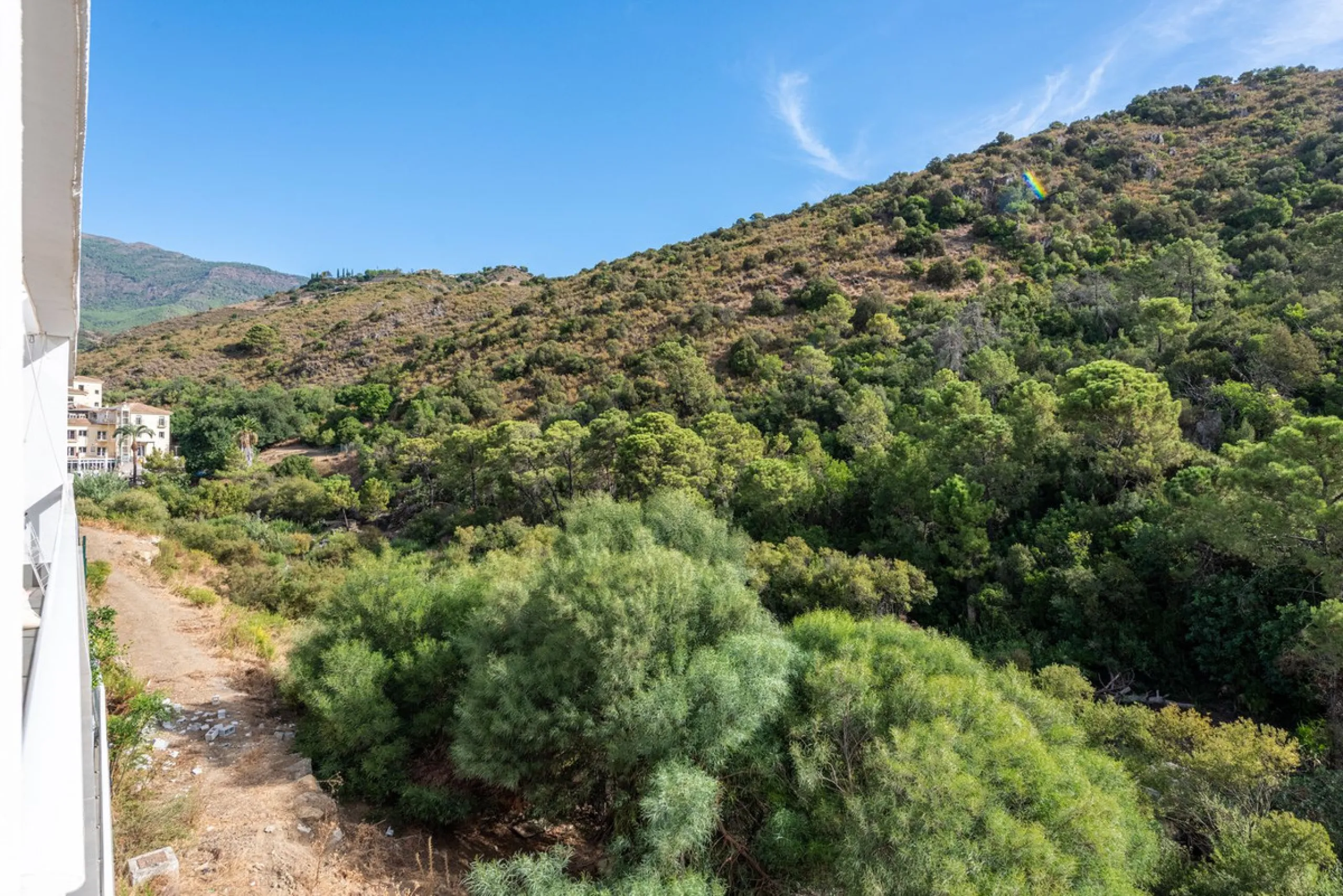 Apartment - Middle Floor Apartment в продаже в Benahavís, Málaga. В доме 2 спален и 2 ванных комнат. Площадь дома 89 м²