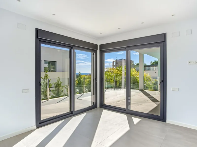 House - Detached Villa в продаже в Marbella, Málaga. В доме 4 спален и 5 ванных комнат. Площадь дома 429 м². Площадь участка 1100 м²