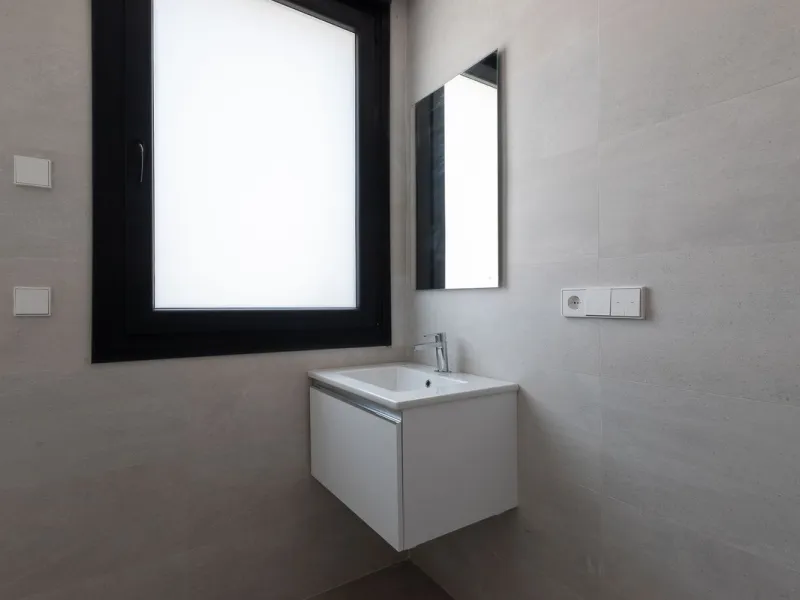 House - Detached Villa в продаже в Marbella, Málaga. В доме 4 спален и 5 ванных комнат. Площадь дома 429 м². Площадь участка 1100 м²