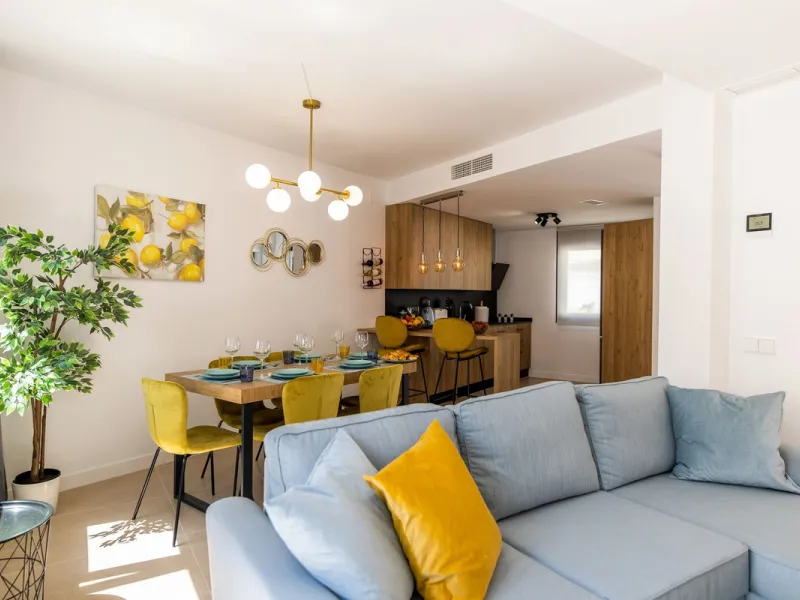Modern Townhouse in Agra Residencial