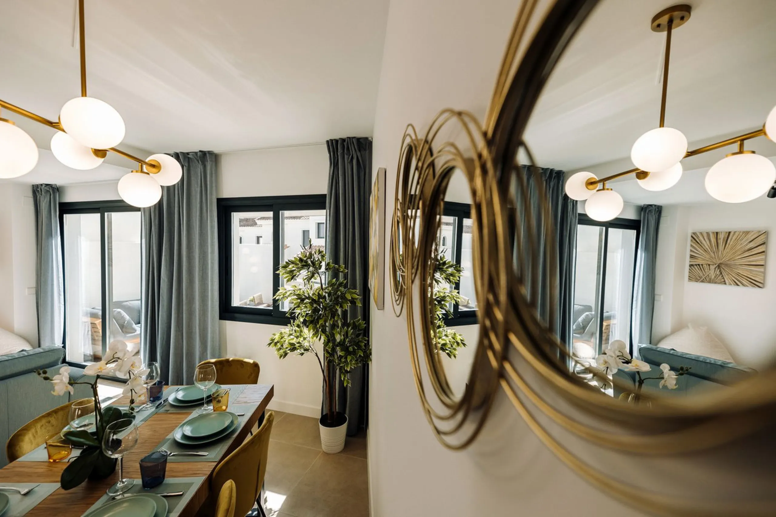 Modern Townhouse in Agra Residencial