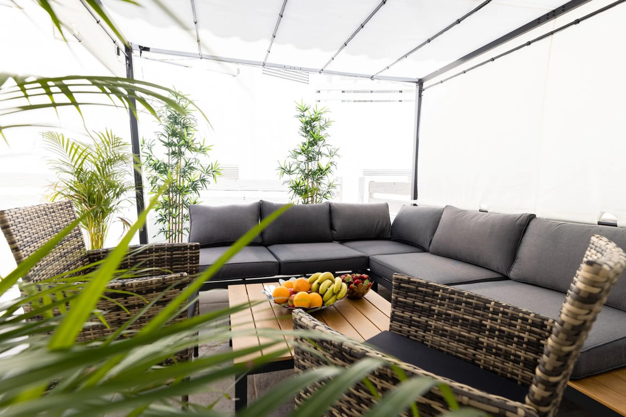 Modern Townhouse in Agra Residencial