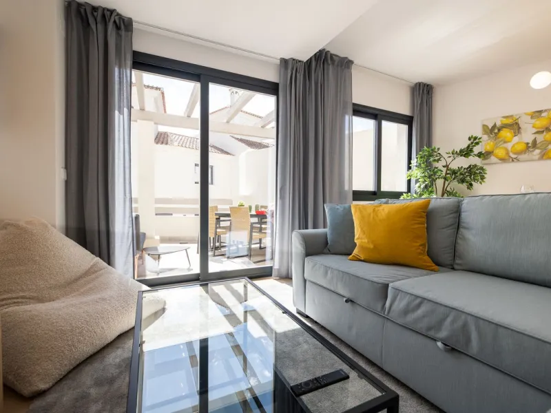 Modern Townhouse in Agra Residencial