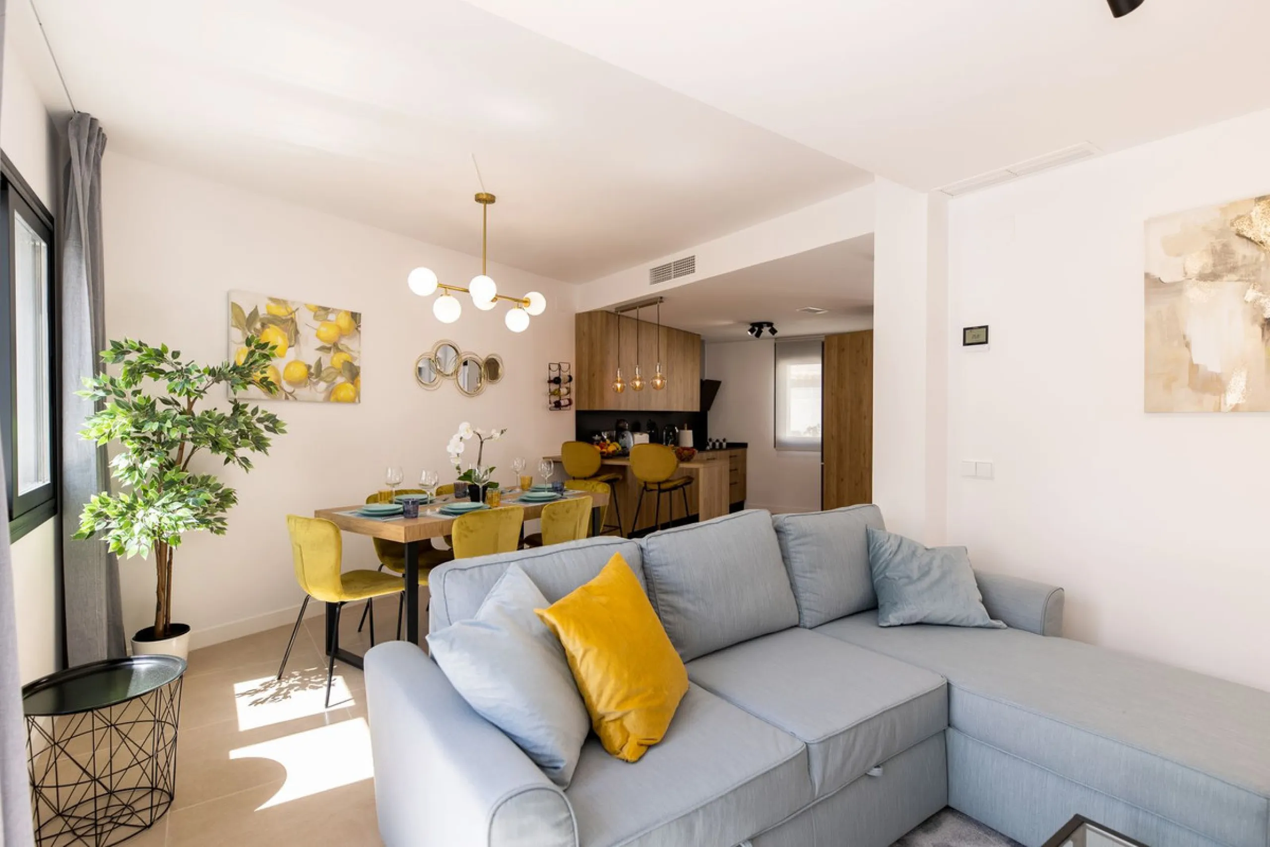 Modern Townhouse in Agra Residencial