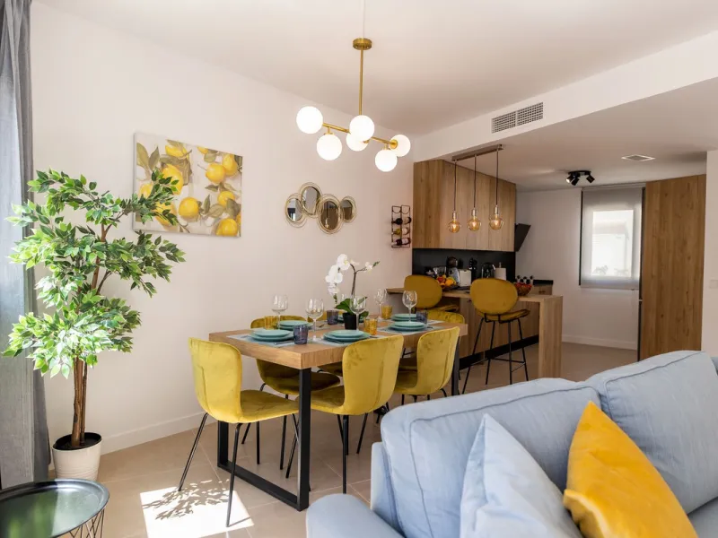 Modern Townhouse in Agra Residencial