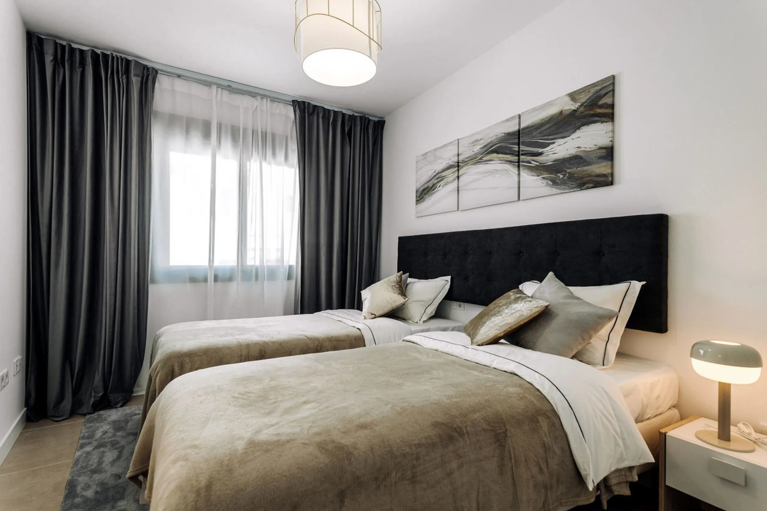 Modern Townhouse in Agra Residencial