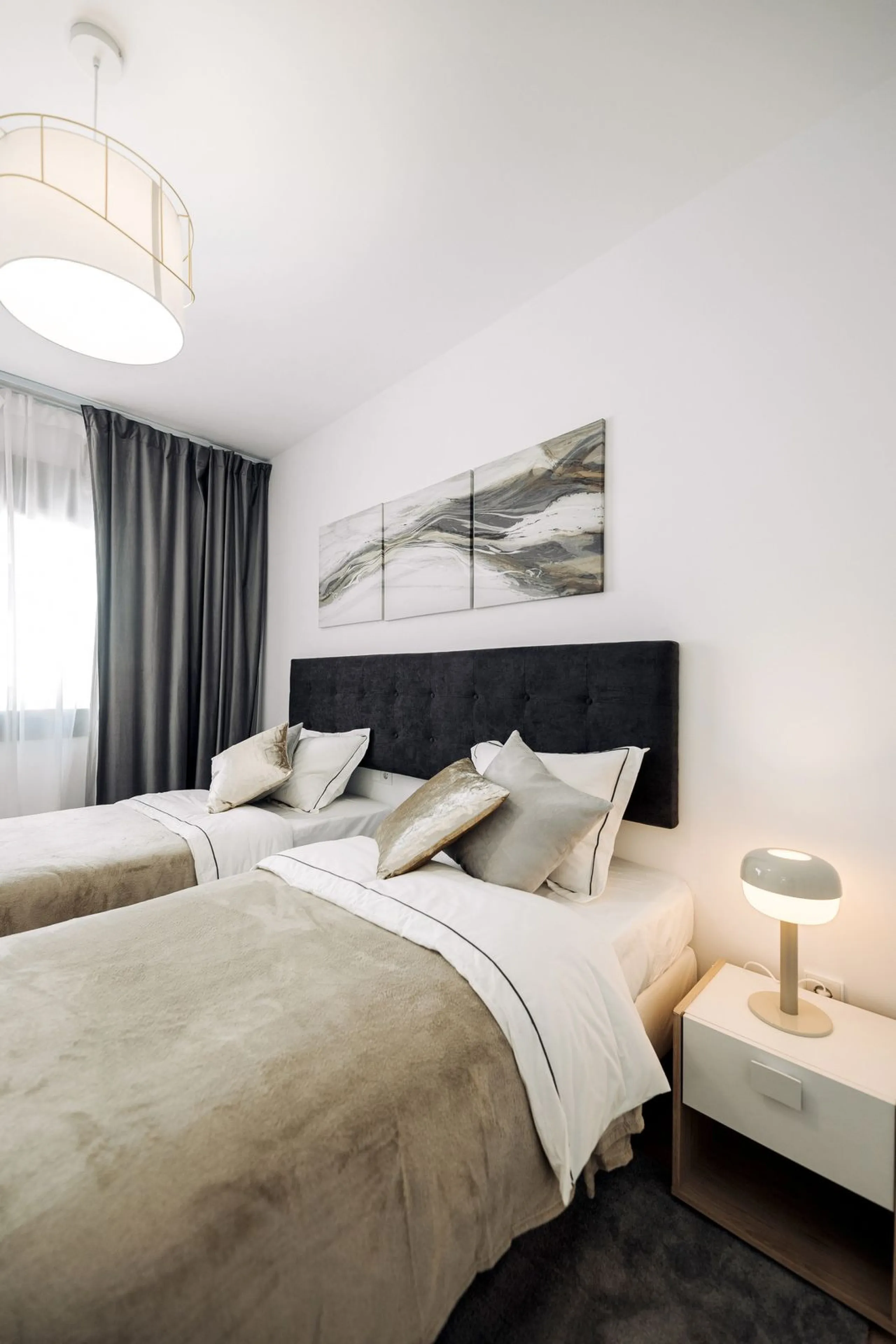 Modern Townhouse in Agra Residencial