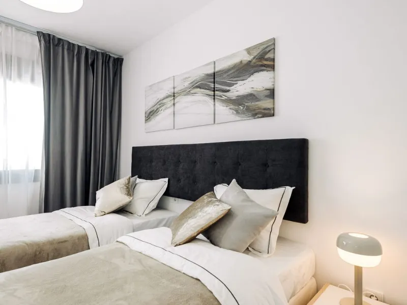 Modern Townhouse in Agra Residencial