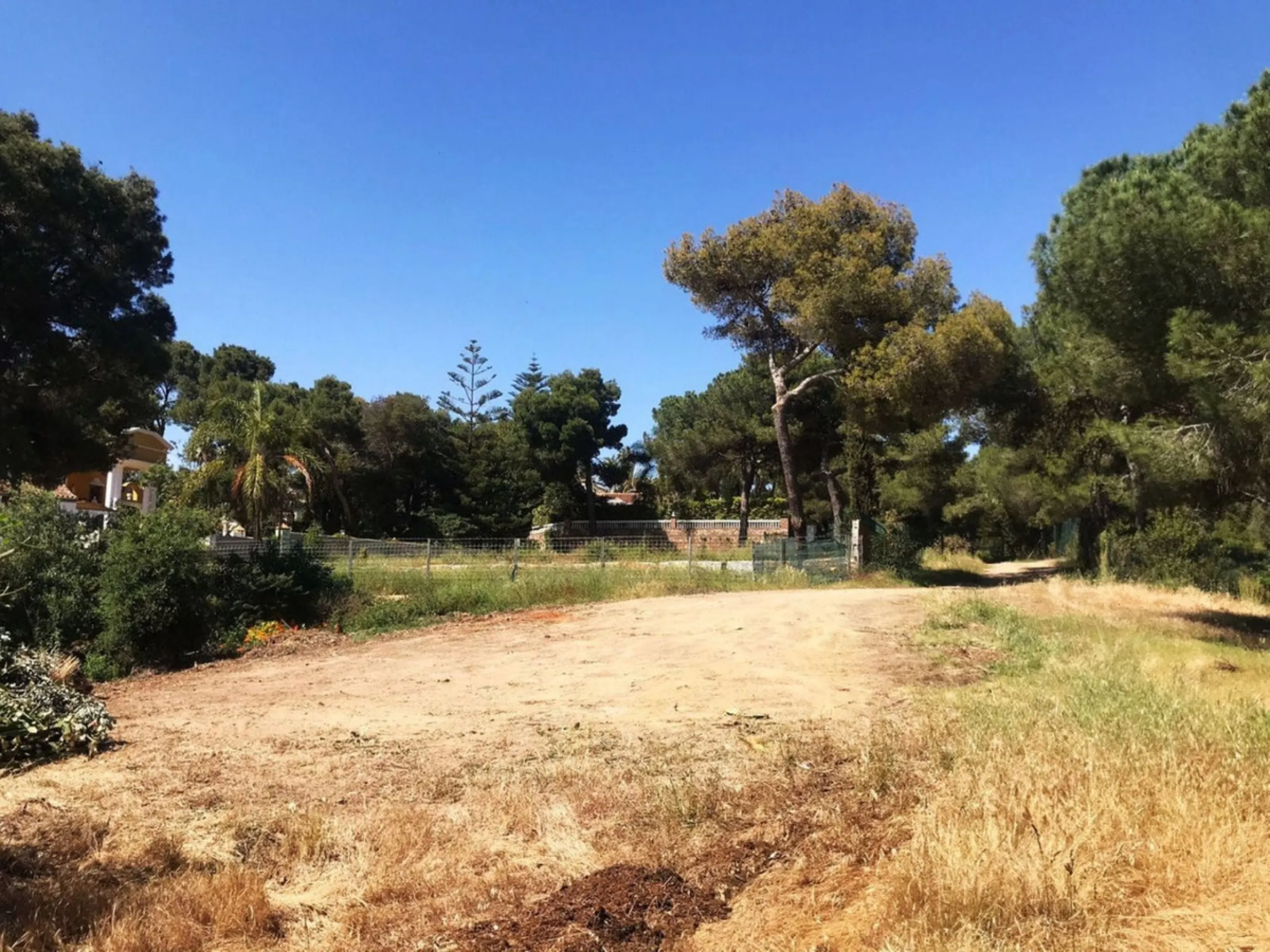 Plot - Residential Plot в продаже в Marbella, Málaga. Площадь участка 4100 м²