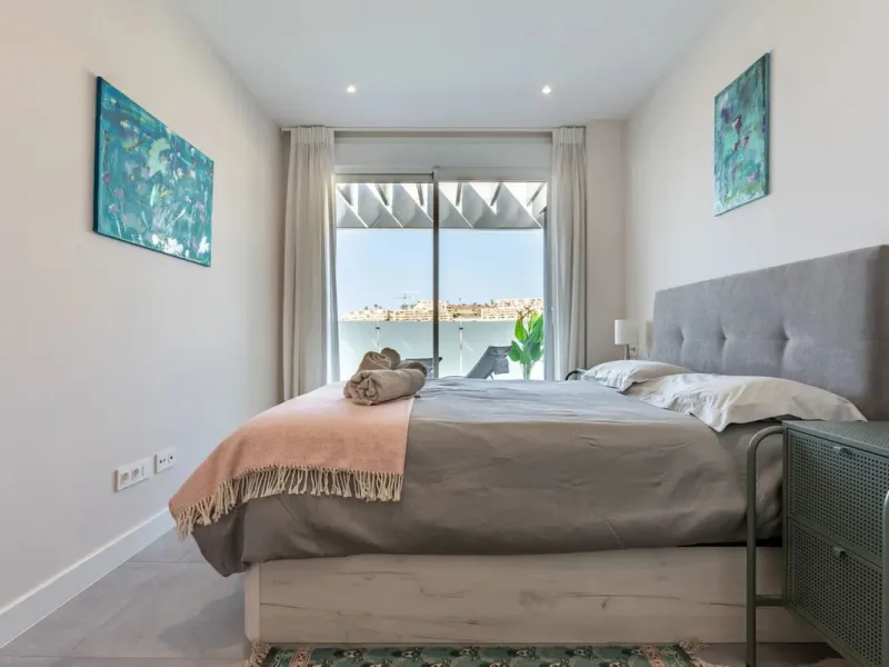 Stylish 2-Bedroom Apartment with Sunny Terrace – Calaserena, La Cala de Mijas