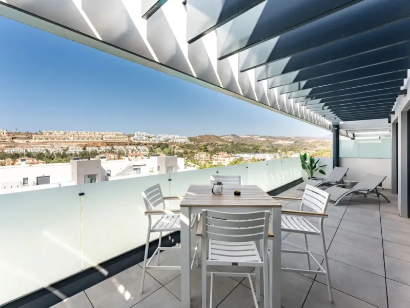 Stylish 2-Bedroom Apartment with Sunny Terrace – Calaserena, La Cala de Mijas
