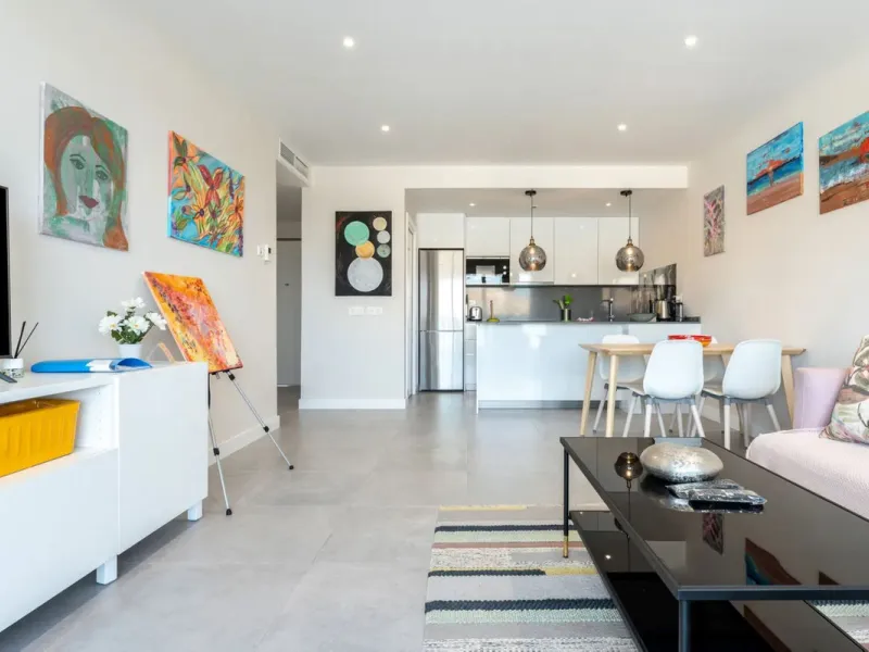 Stylish 2-Bedroom Apartment with Sunny Terrace – Calaserena, La Cala de Mijas