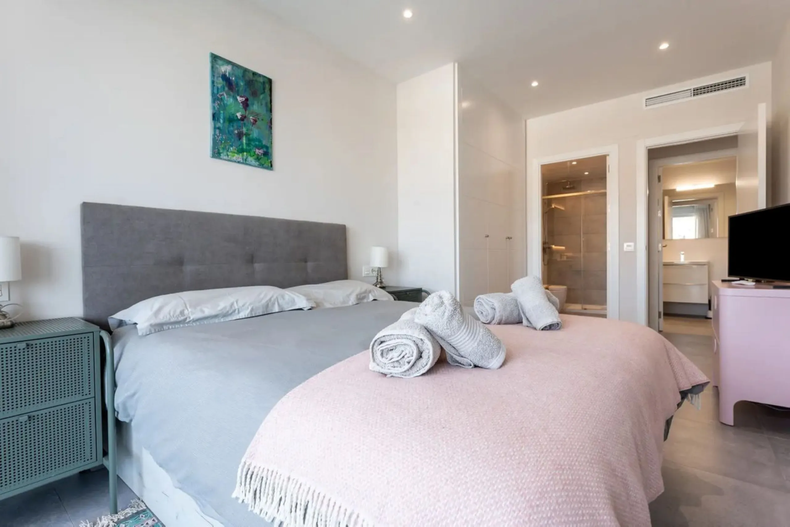 Stylish 2-Bedroom Apartment with Sunny Terrace – Calaserena, La Cala de Mijas