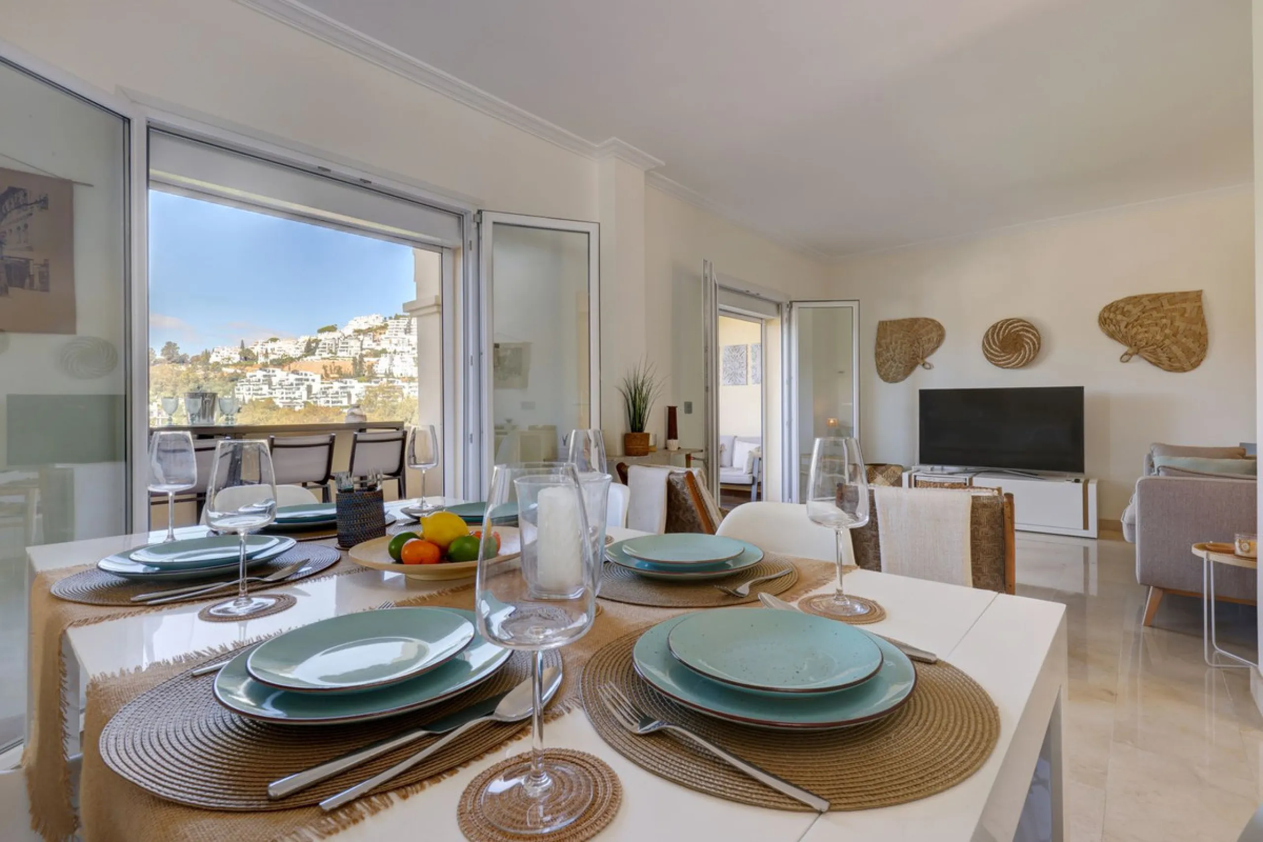 A beautiful South West facing 3 bedroom 2 bathroom duplex penthouse with open golf views and lots of natural light throughout.