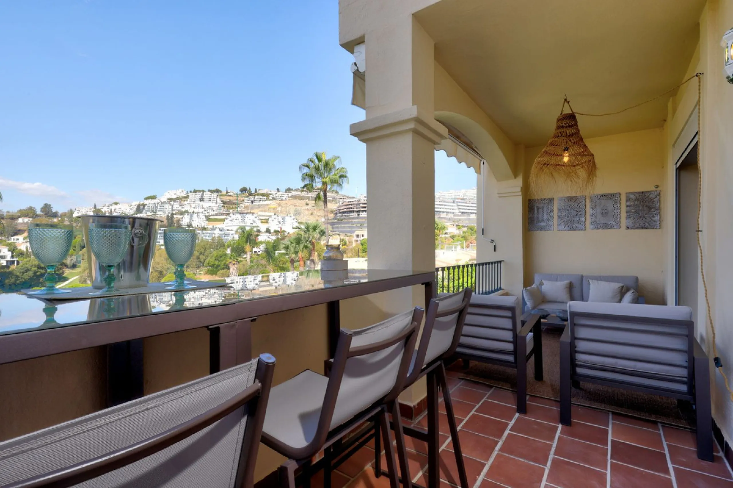 A beautiful South West facing 3 bedroom 2 bathroom duplex penthouse with open golf views and lots of natural light throughout.