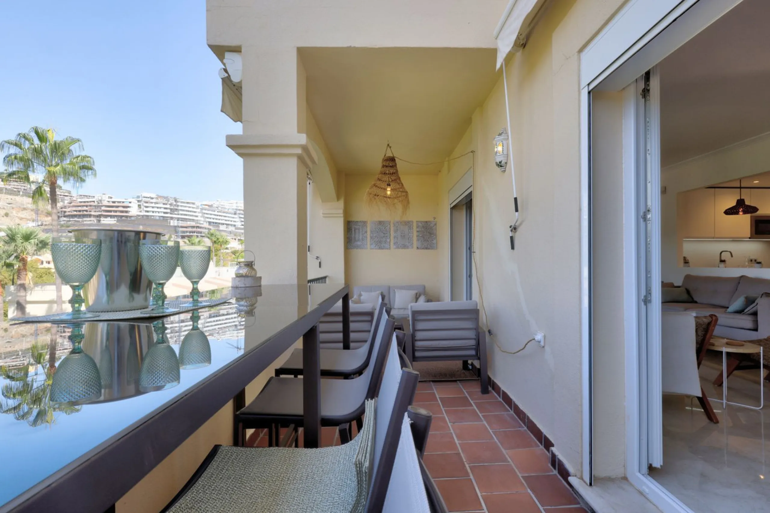 A beautiful South West facing 3 bedroom 2 bathroom duplex penthouse with open golf views and lots of natural light throughout.