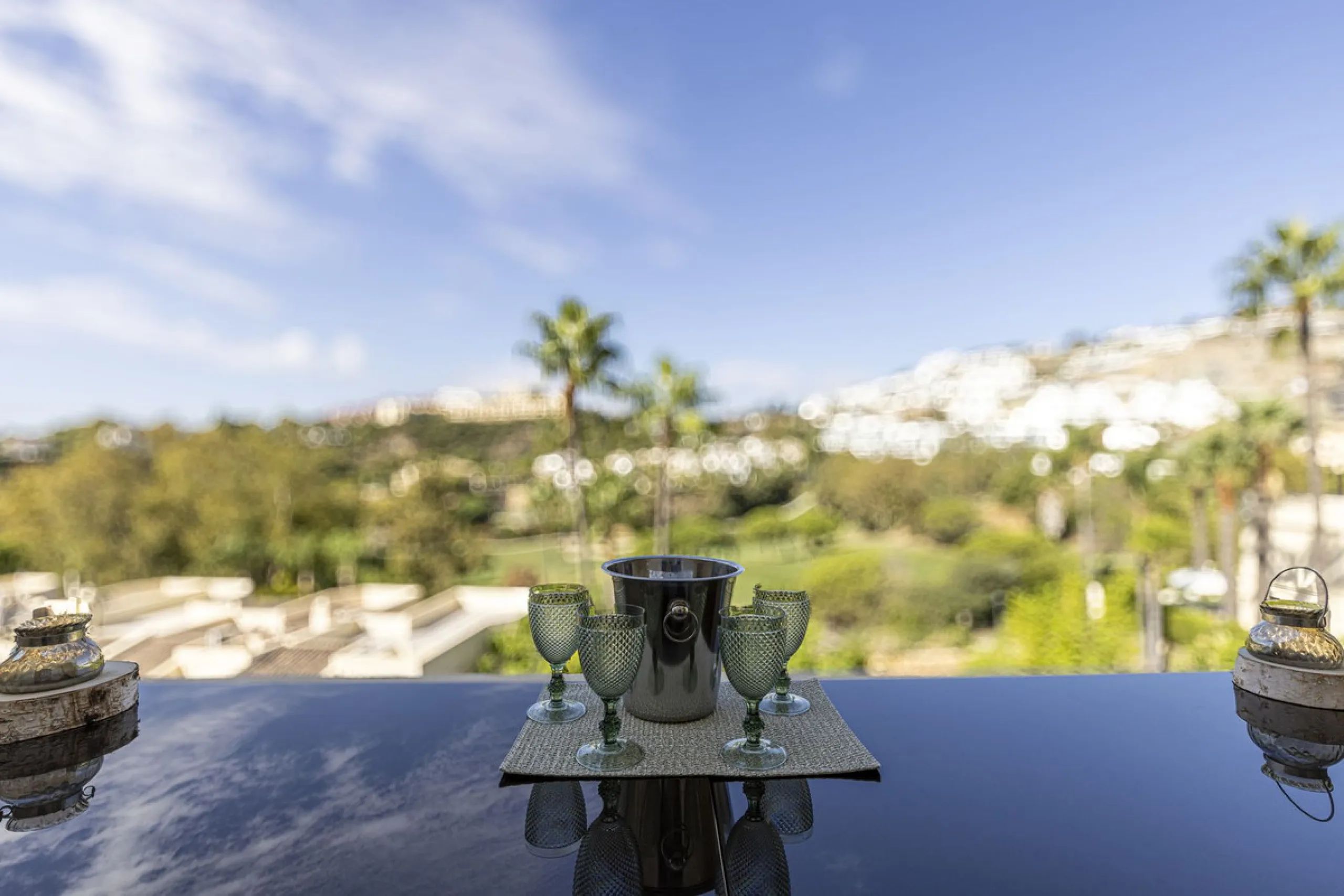 A beautiful South West facing 3 bedroom 2 bathroom duplex penthouse with open golf views and lots of natural light throughout.