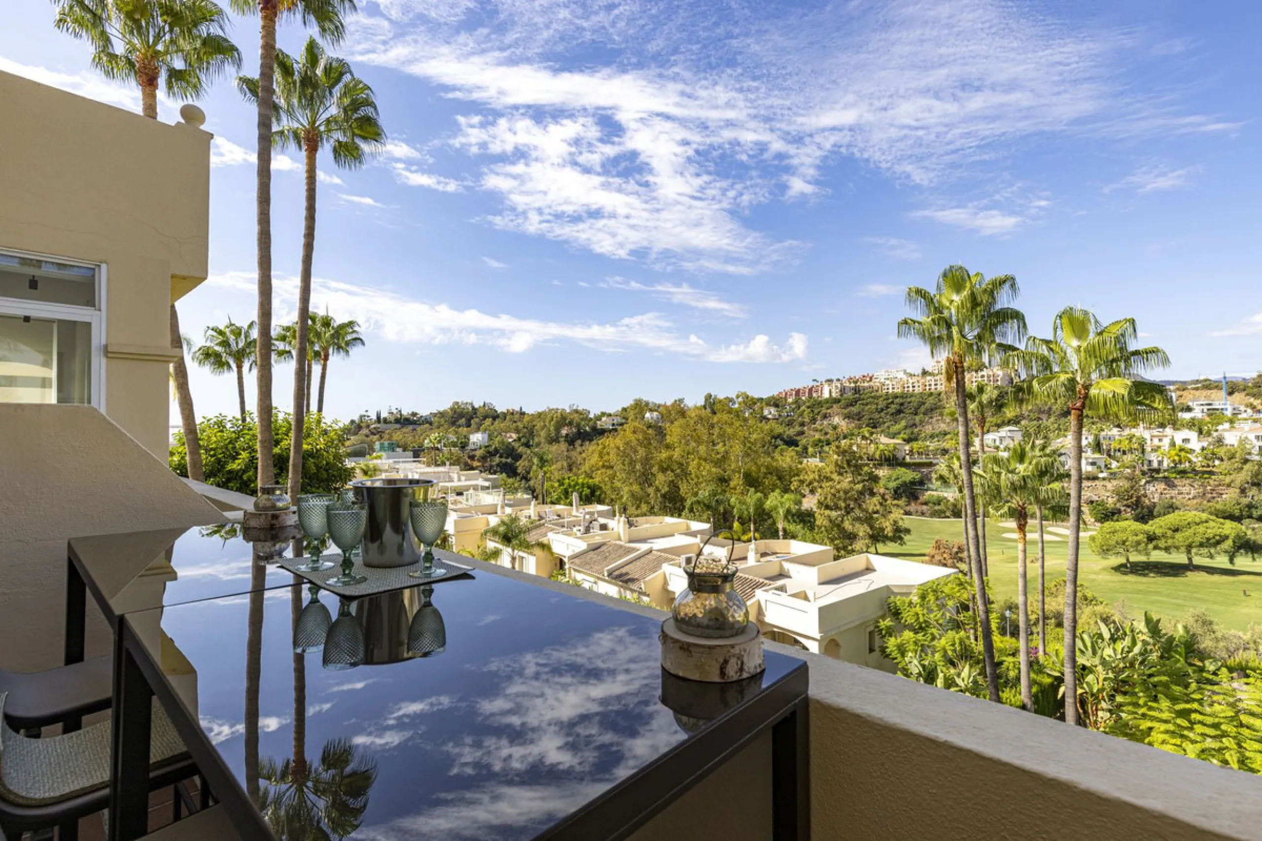 A beautiful South West facing 3 bedroom 2 bathroom duplex penthouse with open golf views and lots of natural light throughout.