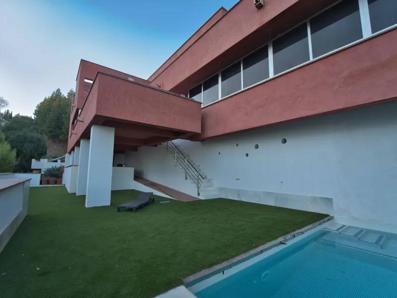 Exclusive Urbanization in Málaga City – El Atabal | Contemporary Villa with Iconic Views