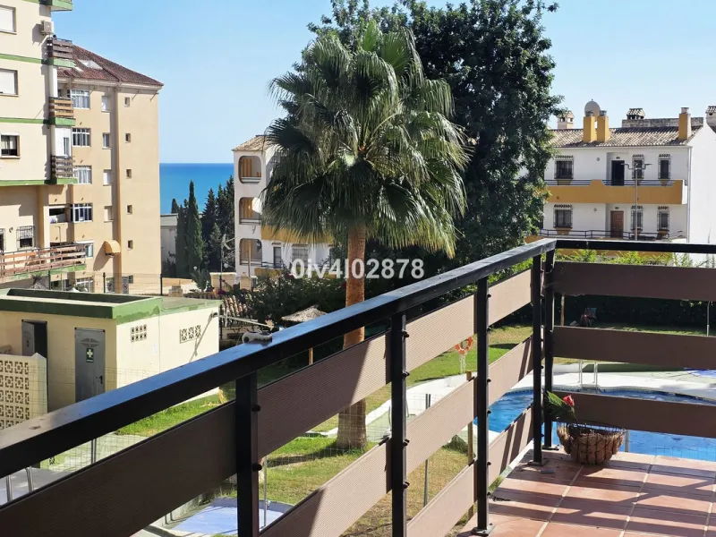 Apartments for Sale in Benalmádena Costa | 4-Bedroom Investment Opportunity