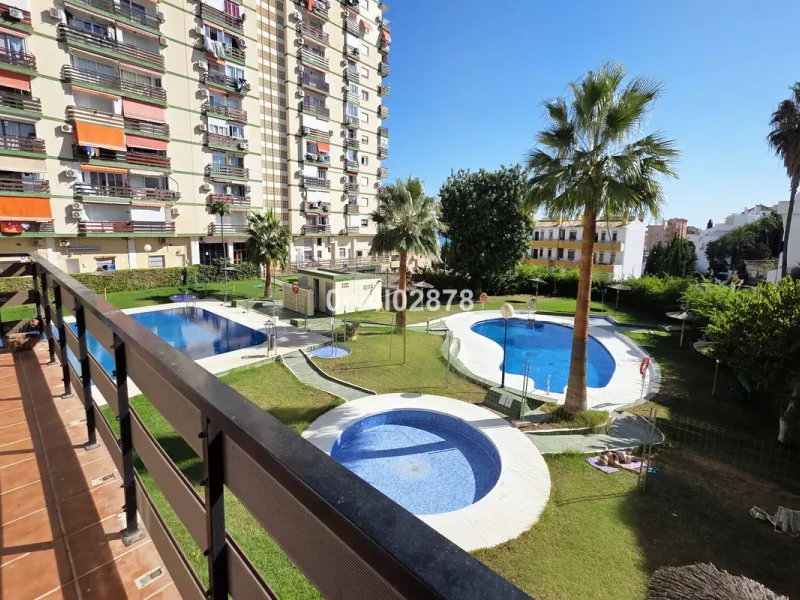 Apartments for Sale in Benalmádena Costa | 4-Bedroom Investment Opportunity