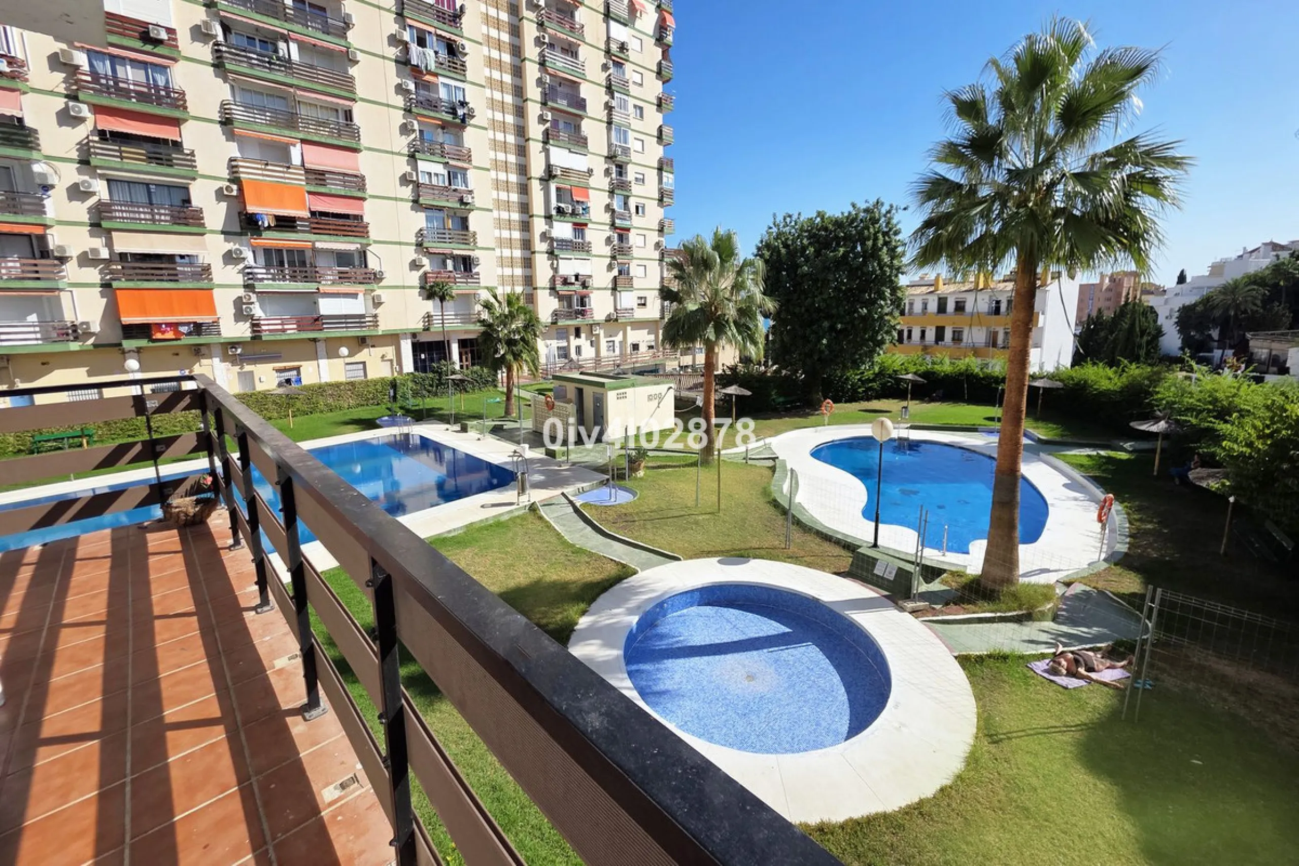 Apartments for Sale in Benalmádena Costa | 4-Bedroom Investment Opportunity