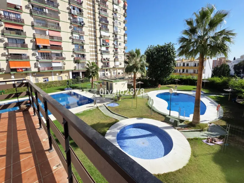Apartments for Sale in Benalmádena Costa | 4-Bedroom Investment Opportunity