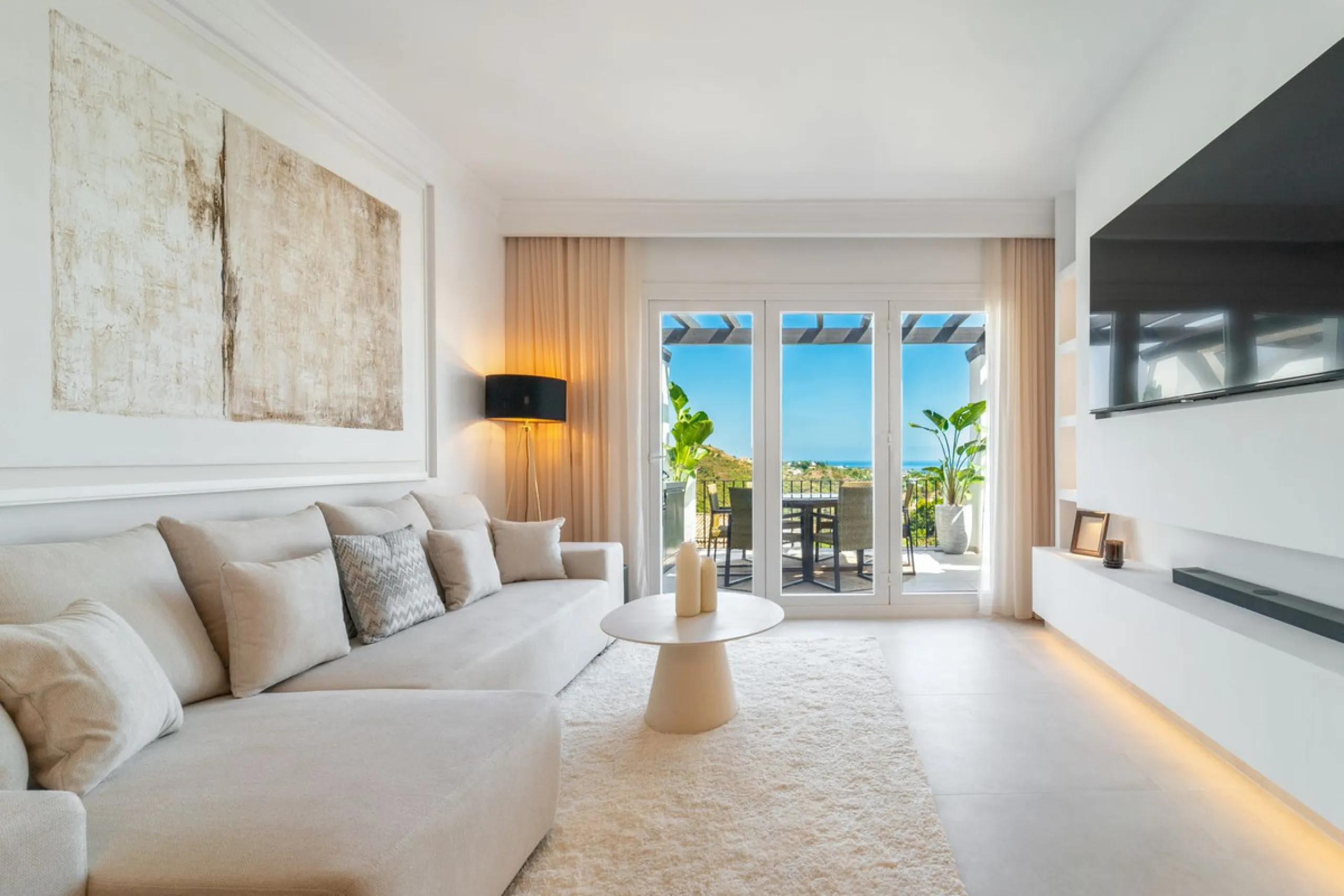 BrandNew Modern Three Bedroom Penthouse with Uninterrupted Panoramic Sea Views