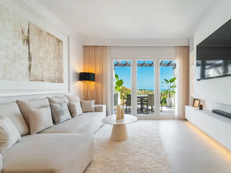 BrandNew Modern Three Bedroom Penthouse with Uninterrupted Panoramic Sea Views