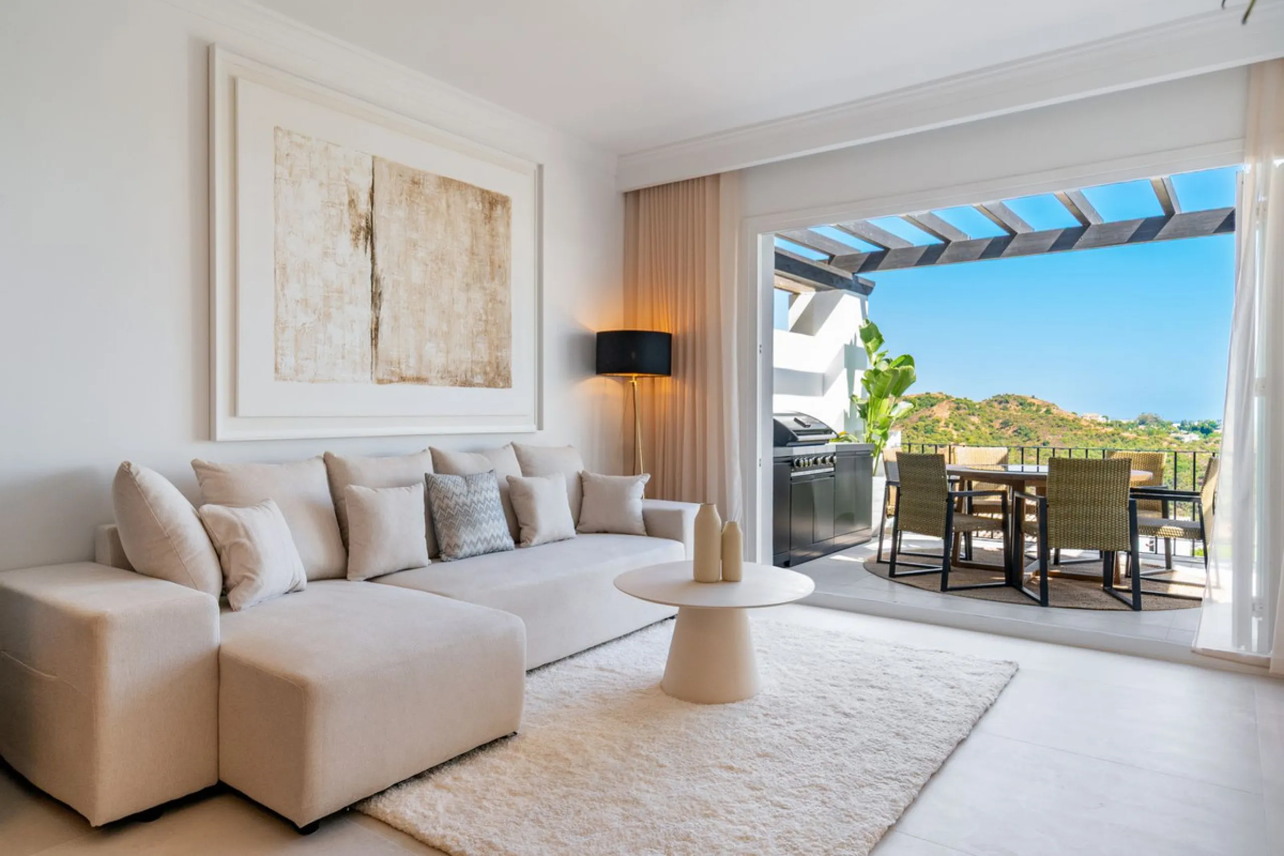 BrandNew Modern Three Bedroom Penthouse with Uninterrupted Panoramic Sea Views