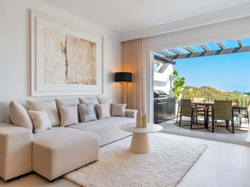 BrandNew Modern Three Bedroom Penthouse with Uninterrupted Panoramic Sea Views
