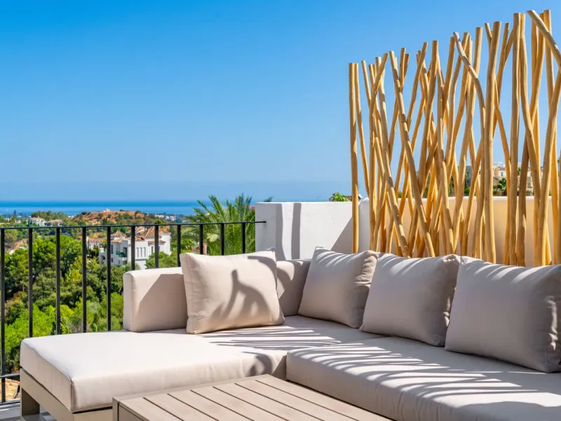 BrandNew Modern Three Bedroom Penthouse with Uninterrupted Panoramic Sea Views