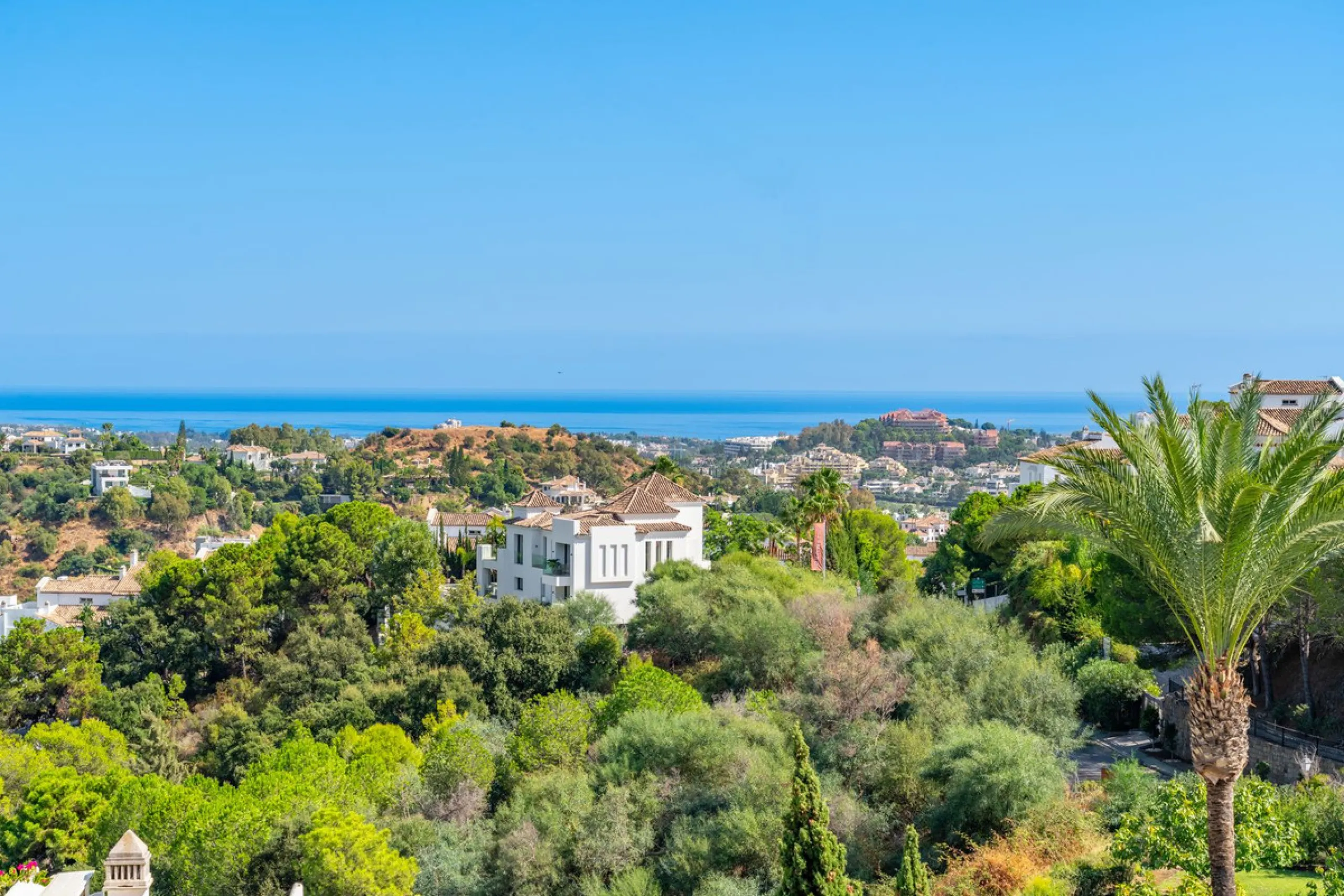 BrandNew Modern Three Bedroom Penthouse with Uninterrupted Panoramic Sea Views
