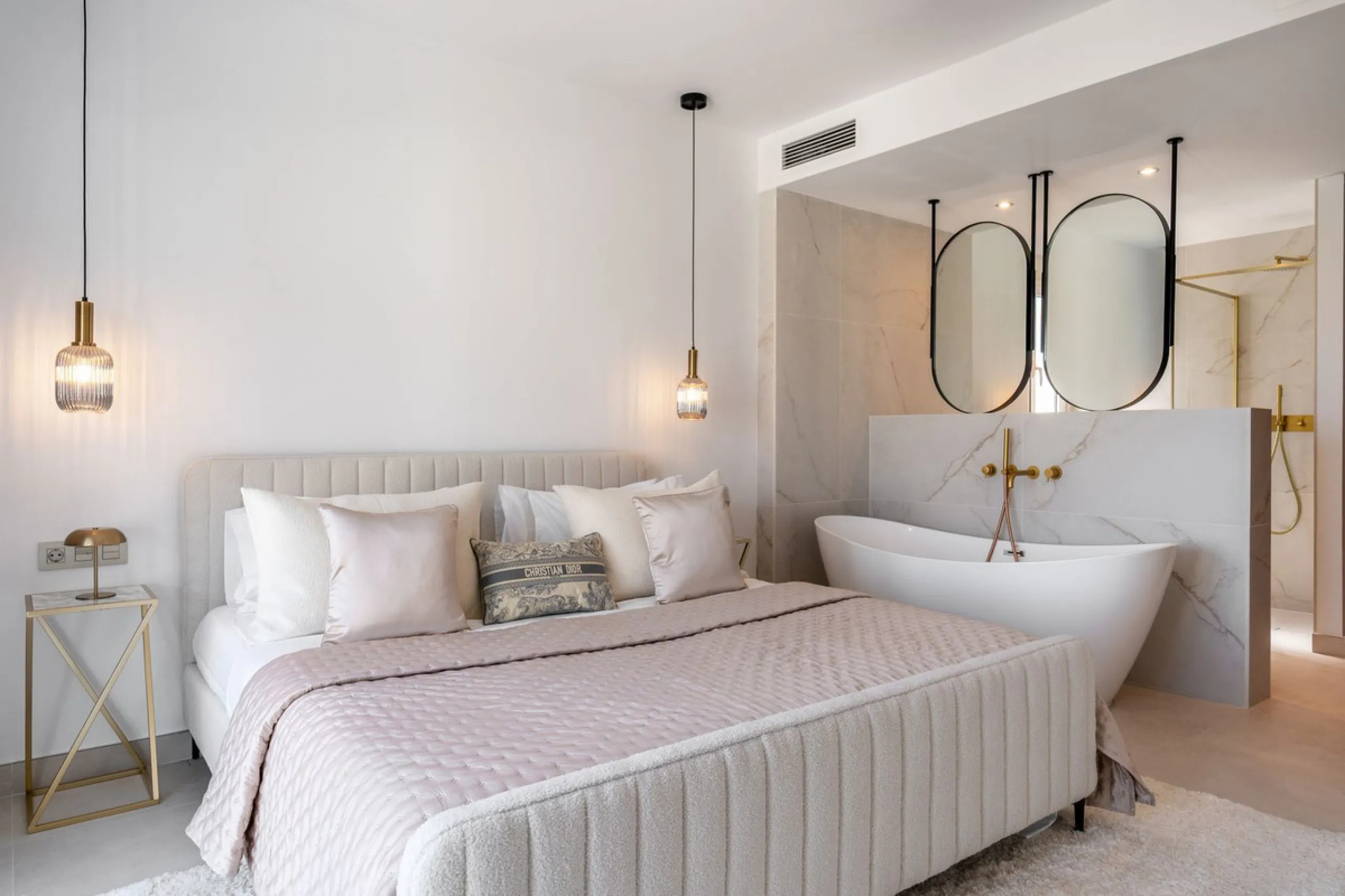 BrandNew Modern Three Bedroom Penthouse with Uninterrupted Panoramic Sea Views