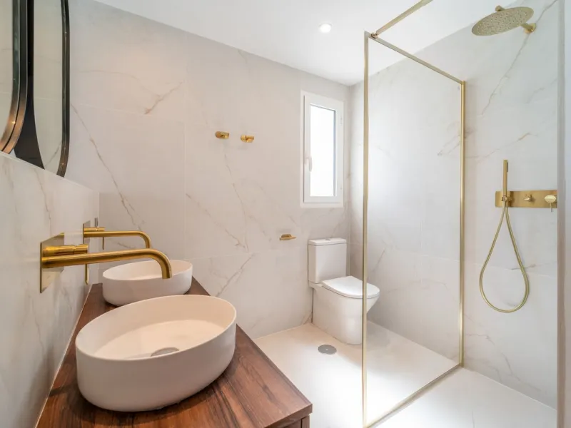 BrandNew Modern Three Bedroom Penthouse with Uninterrupted Panoramic Sea Views